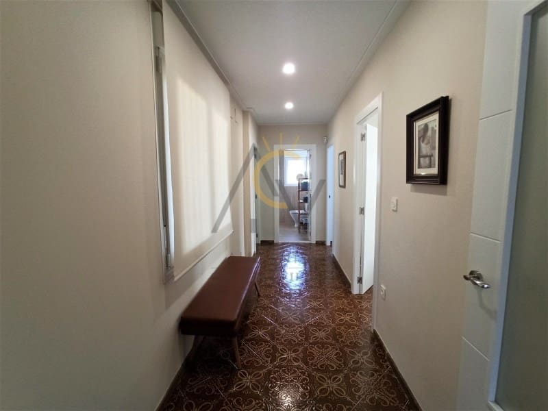 4 bedroom Villa for sale in Aspe with garage - € 349,000 (Ref: 7117208)