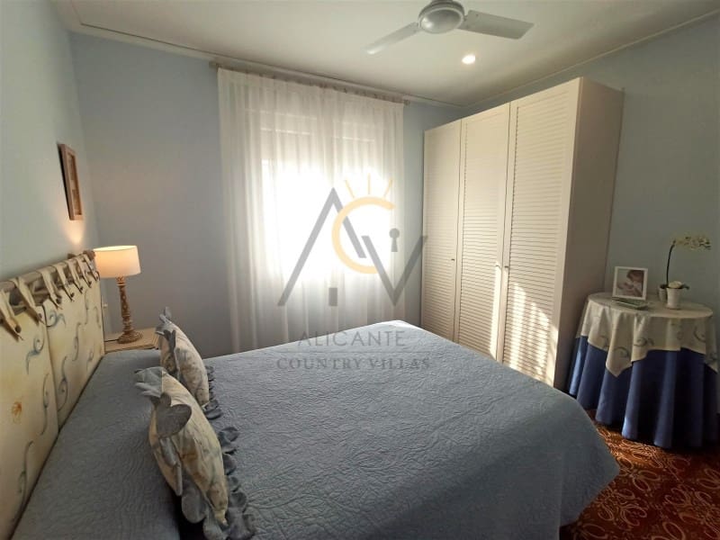 4 bedroom Villa for sale in Aspe with garage - € 349,000 (Ref: 7117208)