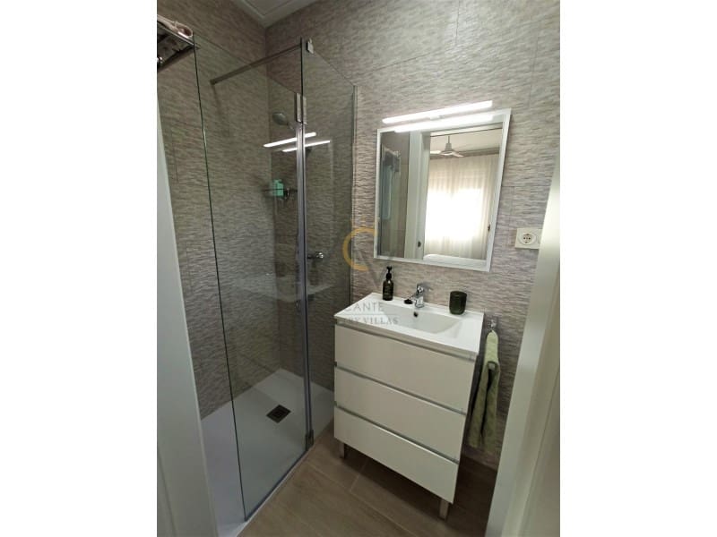 4 bedroom Villa for sale in Aspe with garage - € 349,000 (Ref: 7117208)