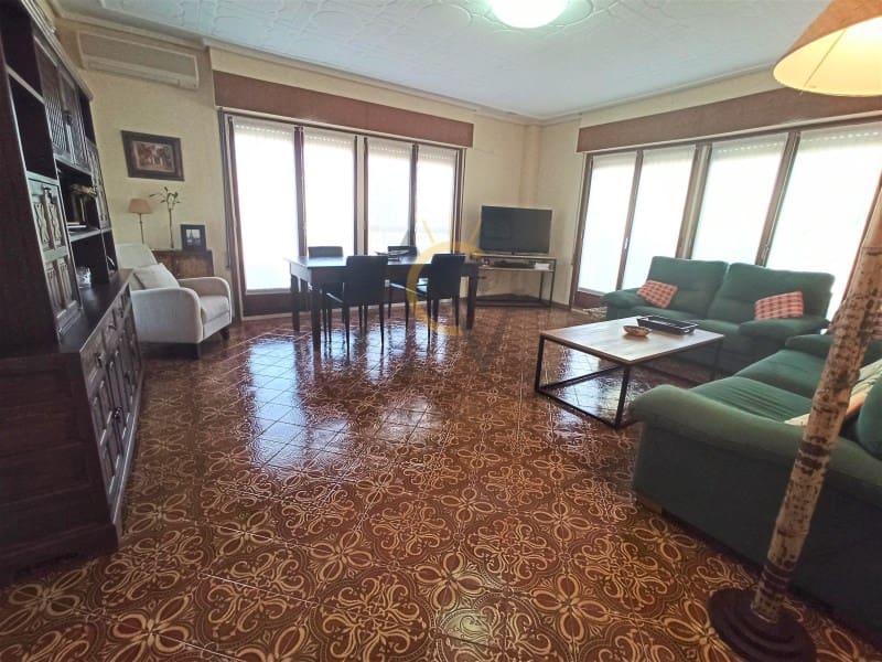 4 bedroom Villa for sale in Aspe with garage - € 349,000 (Ref: 7117208)