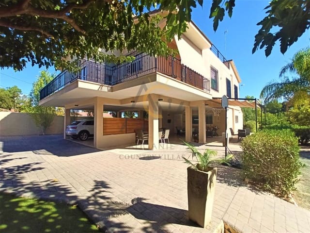 4 bedroom Villa for sale in Aspe with garage - € 349,000 (Ref: 7117208)