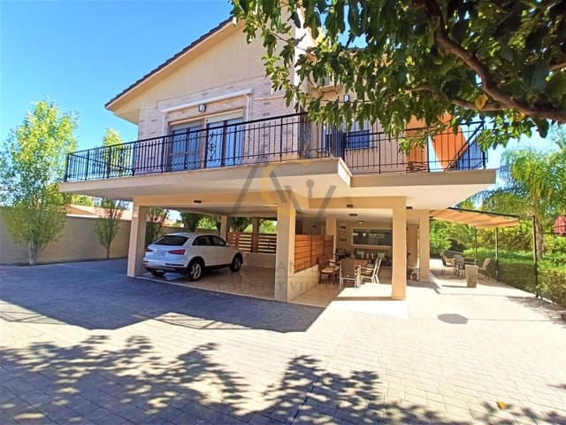 4 bedroom Villa for sale in Aspe with garage - € 349,000 (Ref: 7117208)