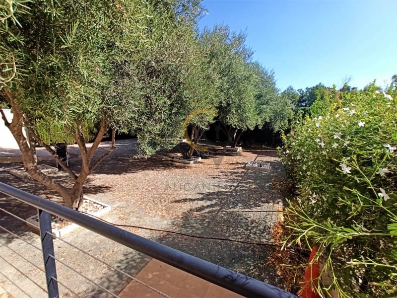 4 bedroom Villa for sale in Aspe with garage - € 349,000 (Ref: 7117208)