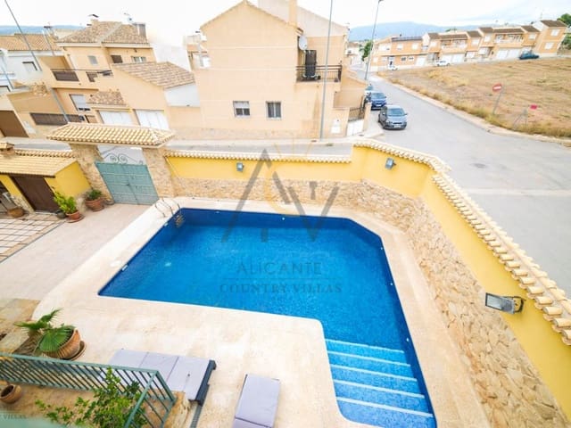 5 slaapkamer Villa te koop in Pinoso met zwembad garage - € 680.000 (Ref: 7187619)