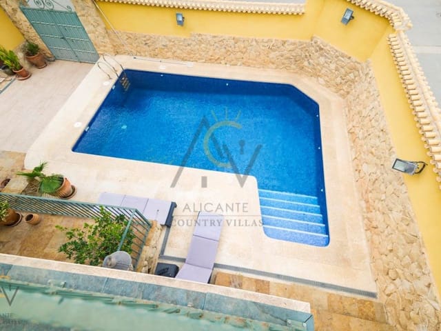 5 slaapkamer Villa te koop in Pinoso met zwembad garage - € 680.000 (Ref: 7187619)