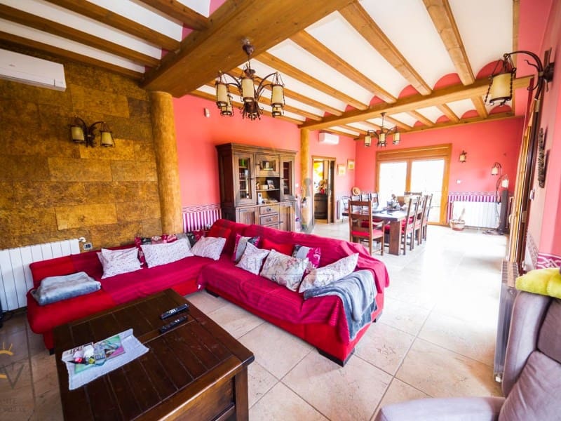 5 slaapkamer Villa te koop in Pinoso met zwembad garage - € 680.000 (Ref: 7187619)