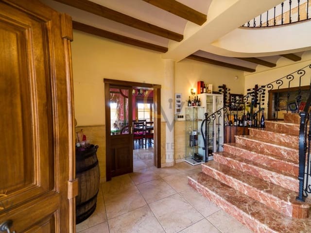 5 slaapkamer Villa te koop in Pinoso met zwembad garage - € 680.000 (Ref: 7187619)