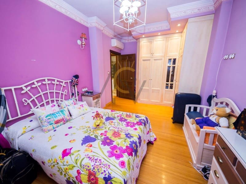 5 slaapkamer Villa te koop in Pinoso met zwembad garage - € 680.000 (Ref: 7187619)