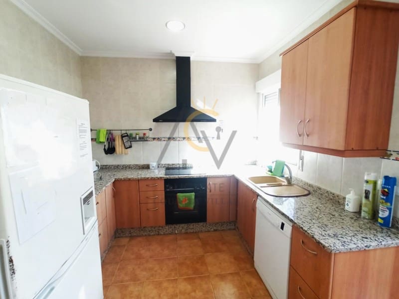 4 chambre Villa/Maison à vendre à La Romana avec piscine garage - 360 000 € (Ref: 7934084)