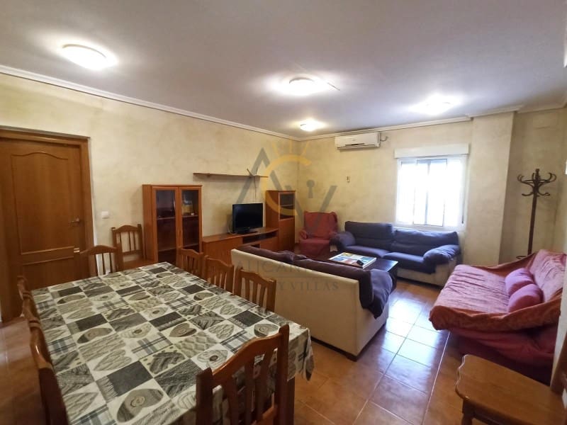 4 chambre Villa/Maison à vendre à La Romana avec piscine garage - 360 000 € (Ref: 7934084)