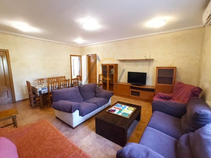 4 chambre Villa/Maison à vendre à La Romana avec piscine garage - 360 000 € (Ref: 7934084)