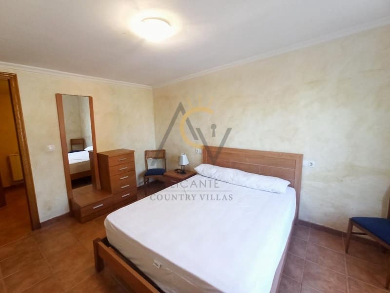 4 chambre Villa/Maison à vendre à La Romana avec piscine garage - 360 000 € (Ref: 7934084)