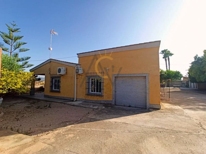 4 chambre Villa/Maison à vendre à La Romana avec piscine garage - 360 000 € (Ref: 7934084)