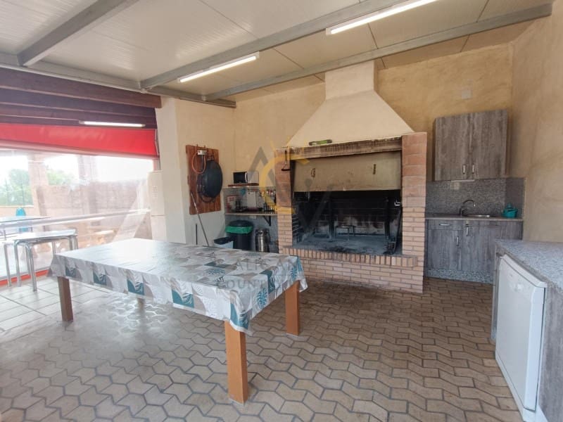 4 chambre Villa/Maison à vendre à La Romana avec piscine garage - 360 000 € (Ref: 7934084)