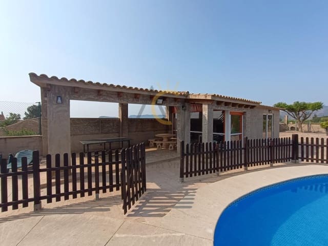 4 chambre Villa/Maison à vendre à La Romana avec piscine garage - 360 000 € (Ref: 7934084)