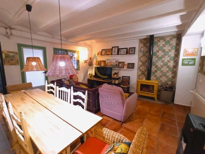 3 bedroom Finca/Country House for sale in Pinoso - € 149,900 (Ref: 8045556)