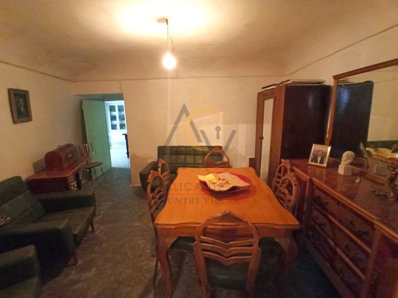 2 soveværelse Hulehus til salg i La Romana - € 56.900 (Ref: 8122678)