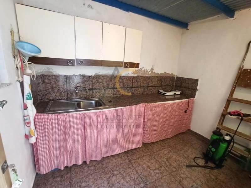 2 soveværelse Hulehus til salg i La Romana - € 56.900 (Ref: 8122678)