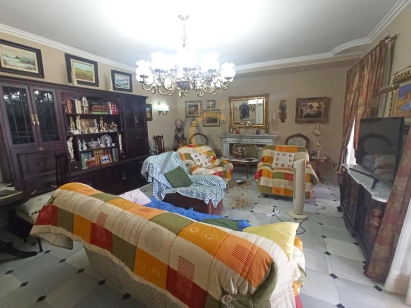 5 bedroom Villa for sale in Monovar / Monover with pool garage - € 950,000 (Ref: 8155236)