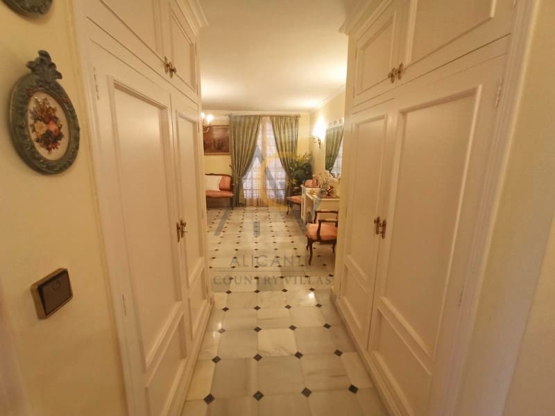 5 bedroom Villa for sale in Monovar / Monover with pool garage - € 950,000 (Ref: 8155236)