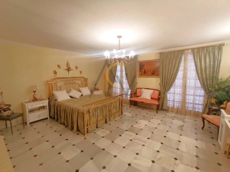 5 bedroom Villa for sale in Monovar / Monover with pool garage - € 950,000 (Ref: 8155236)