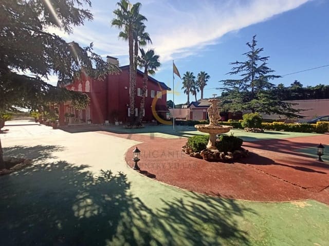 5 bedroom Villa for sale in Monóvar / Monóver with pool garage - € 950,000 (Ref: 8155236)