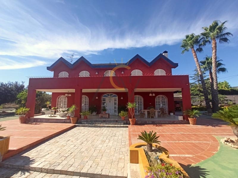 5 bedroom Villa for sale in Monovar / Monover with pool garage - € 950,000 (Ref: 8155236)