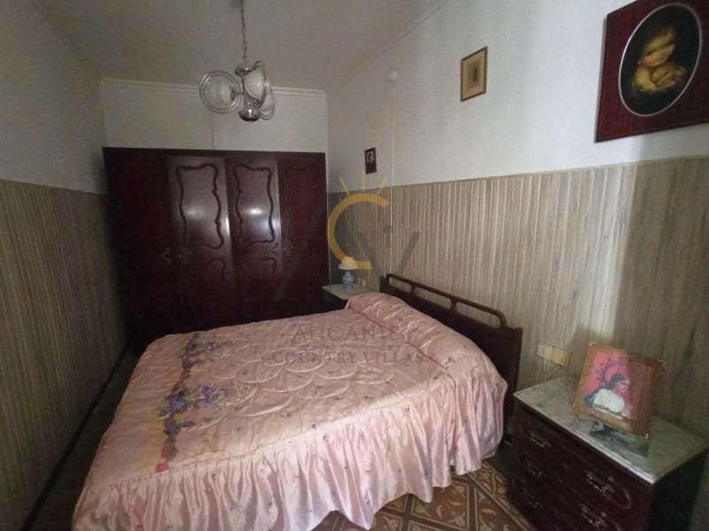 5 soverom Finca/Herregård til salgs i La Romana med garasje - € 125 000 (Ref: 8243874)