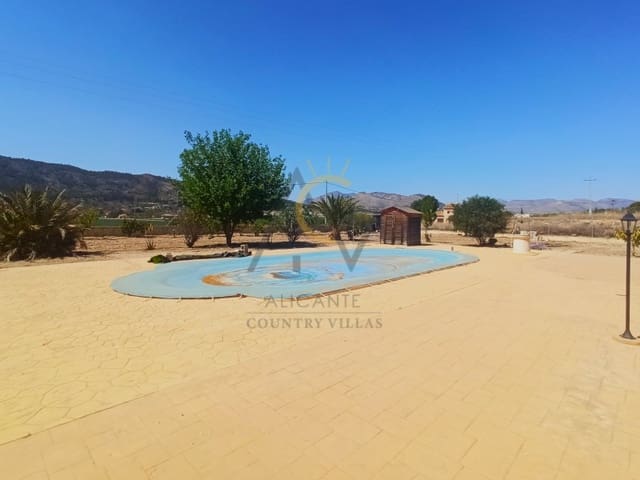 5 bedroom Villa for sale in Aspe with pool - € 417,500 (Ref: 8268094)