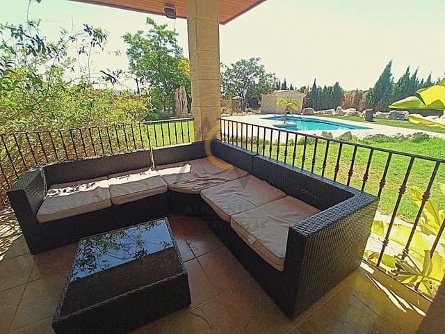 4 chambre Villa/Maison à vendre à Novelda avec piscine garage - 549 900 € (Ref: 8285026)