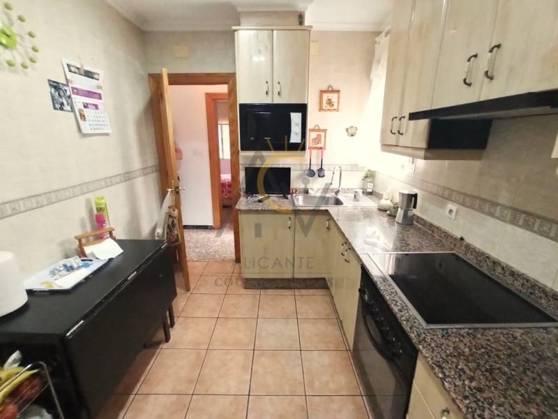 3 sypialnia Finka/Dom wiejski na sprzedaż w Elda z basenem - 199 500 € (Ref: 8300776)