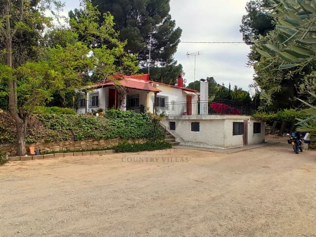 3 soveværelse Finca/Landehus til salg i Elda med swimmingpool - € 225.000 (Ref: 8300776)