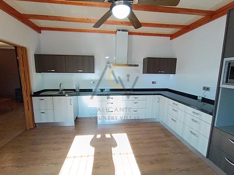 5 soveværelse Villa til salg i Novelda med swimmingpool - € 319.950 (Ref: 8741816)