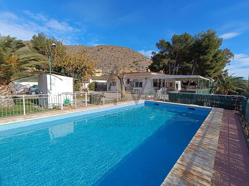 5 soveværelse Villa til salg i Novelda med swimmingpool - € 319.950 (Ref: 8741816)