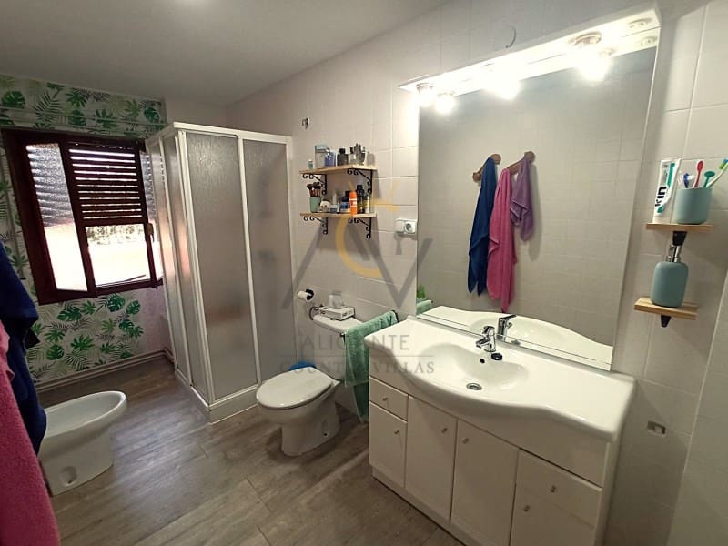 7 bedroom Villa for sale in Monovar / Monover with garage - € 260,000 (Ref: 8770865)