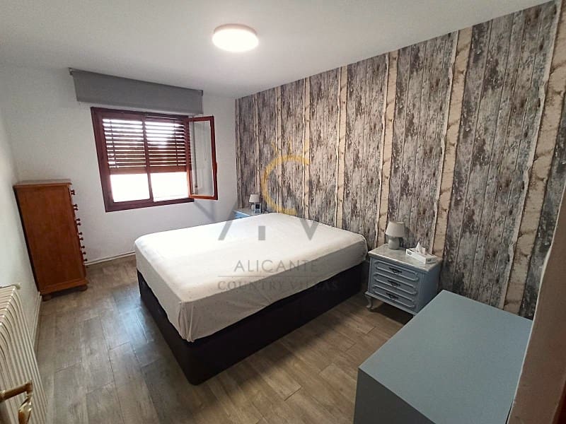 7 bedroom Villa for sale in Monovar / Monover with garage - € 260,000 (Ref: 8770865)