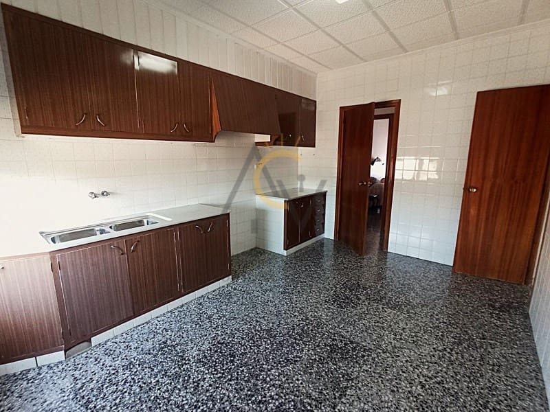 7 bedroom Villa for sale in Monovar / Monover with garage - € 260,000 (Ref: 8770865)