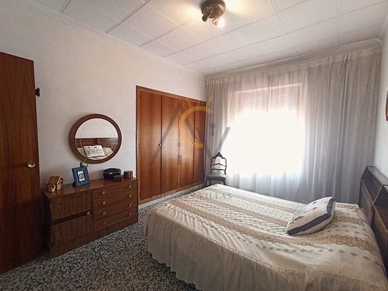 7 bedroom Villa for sale in Monovar / Monover with garage - € 260,000 (Ref: 8770865)