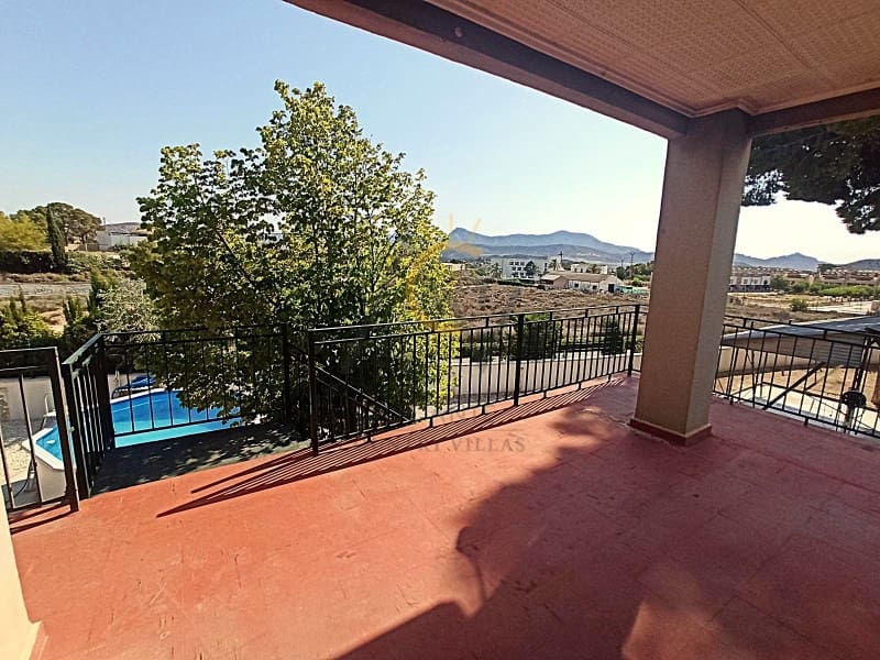 7 bedroom Villa for sale in Monovar / Monover with garage - € 260,000 (Ref: 8770865)