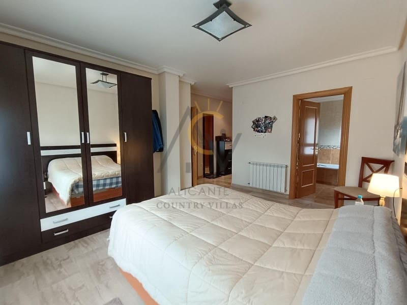 3 chambre Villa/Maison à vendre à Petrel / Petrer - 330 000 € (Ref: 8799153)