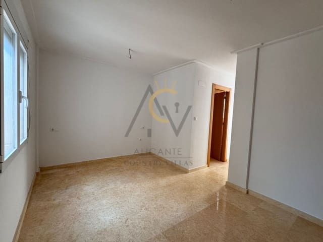 3 soveværelse Penthouse til salg i La Romana med garage - € 139.995 (Ref: 8818126)