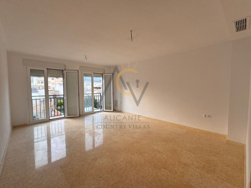 3 soveværelse Penthouse til salg i La Romana med garage - € 139.995 (Ref: 8818126)