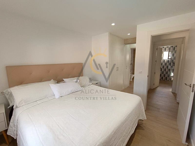 3 soverom Villa til salgs i Monforte del Cid med svømmebasseng - € 339 990 (Ref: 8834620)