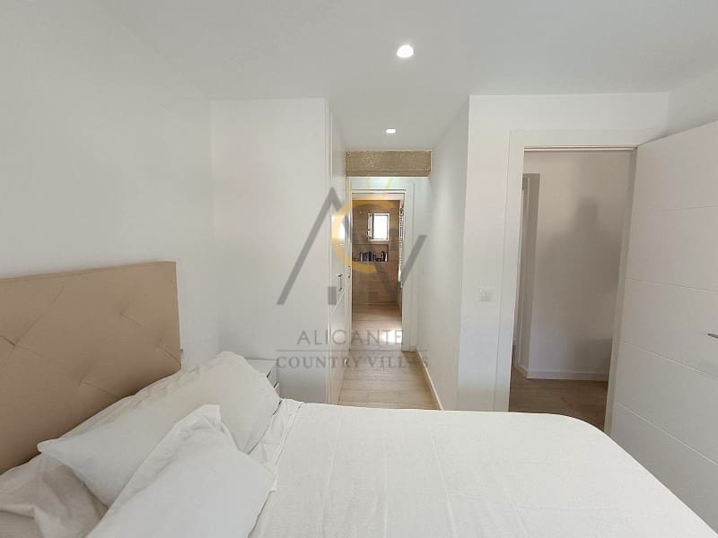 3 soverom Villa til salgs i Monforte del Cid med svømmebasseng - € 339 990 (Ref: 8834620)