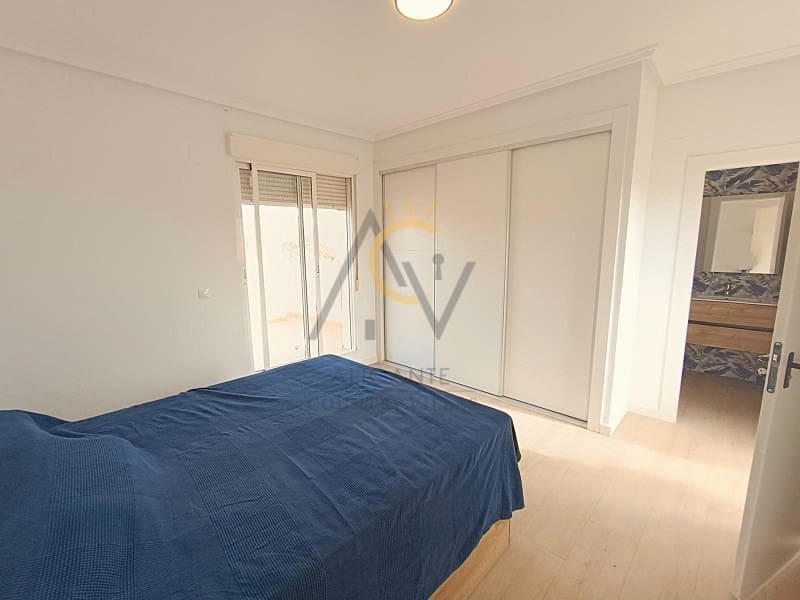 3 soverom Villa til salgs i Monforte del Cid med svømmebasseng - € 339 990 (Ref: 8834620)