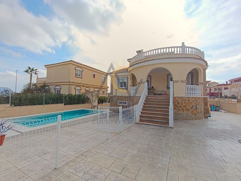 3 soverom Villa til salgs i Monforte del Cid med svømmebasseng - € 339 990 (Ref: 8834620)