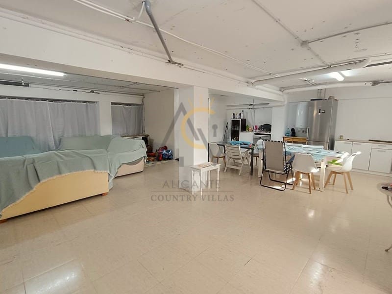 3 soverom Villa til salgs i Monforte del Cid med svømmebasseng - € 339 990 (Ref: 8834620)