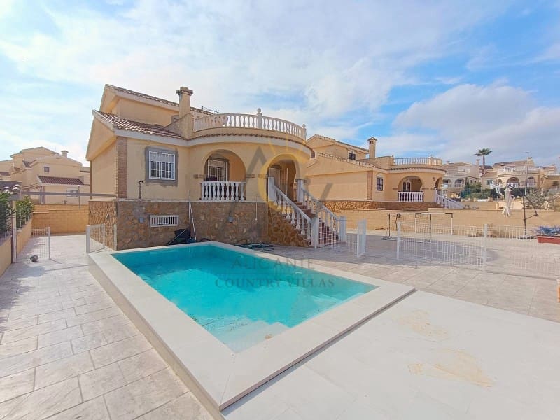 3 soverom Villa til salgs i Monforte del Cid med svømmebasseng - € 339 990 (Ref: 8834620)