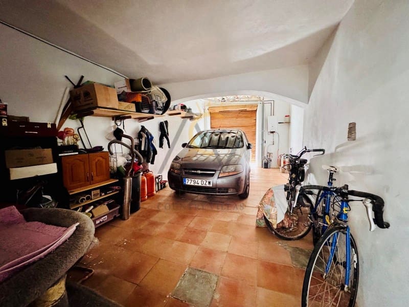 6 soveværelse Byhus til salg i L'Alguena / Alguenya med garage - € 144.995 (Ref: 8888389)