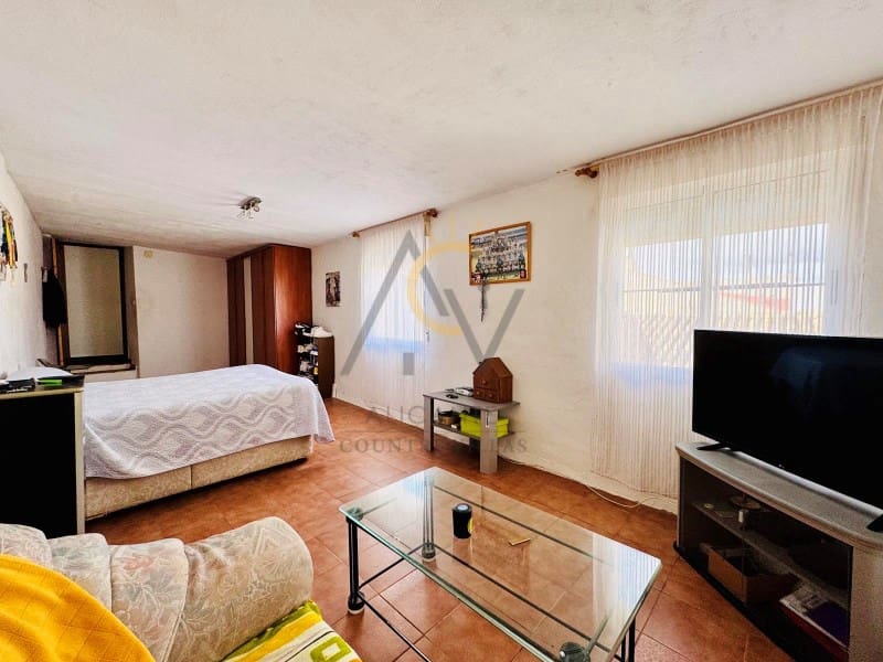 6 soveværelse Byhus til salg i L'Alguena / Alguenya med garage - € 144.995 (Ref: 8888389)